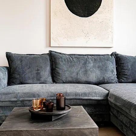 Modern 2-bedroom In The Heart Of
