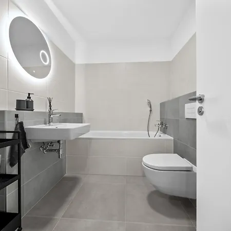 Modern 2-bedroom In The Heart Of