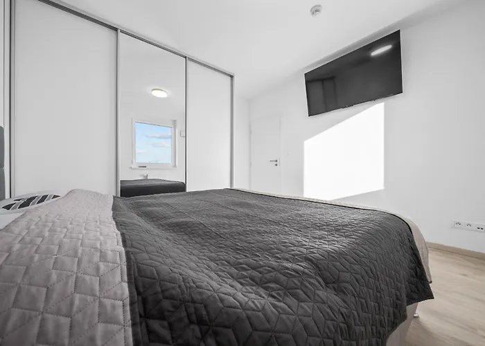 Modern 2-bedroom In The Heart Of * ブラチスラヴァ