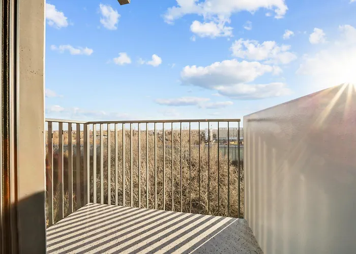 Modern 2-bedroom In The Heart Of