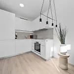 Modern 2-bedroom In The Heart Of Apartmán Bratislava