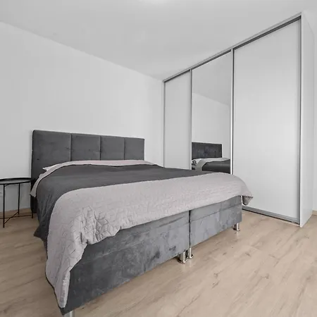 Modern 2-bedroom In The Heart Of * ברטיסלאבה