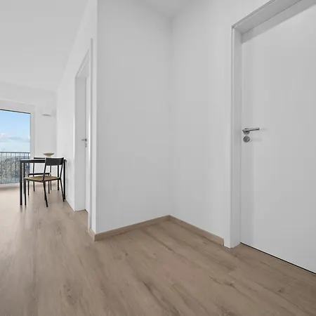 Modern 2-bedroom In The Heart Of דירה ברטיסלאבה