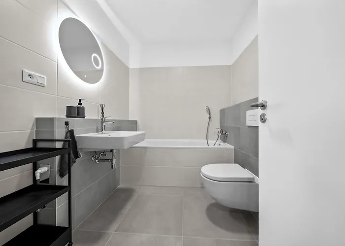 Modern 2-bedroom In The Heart Of